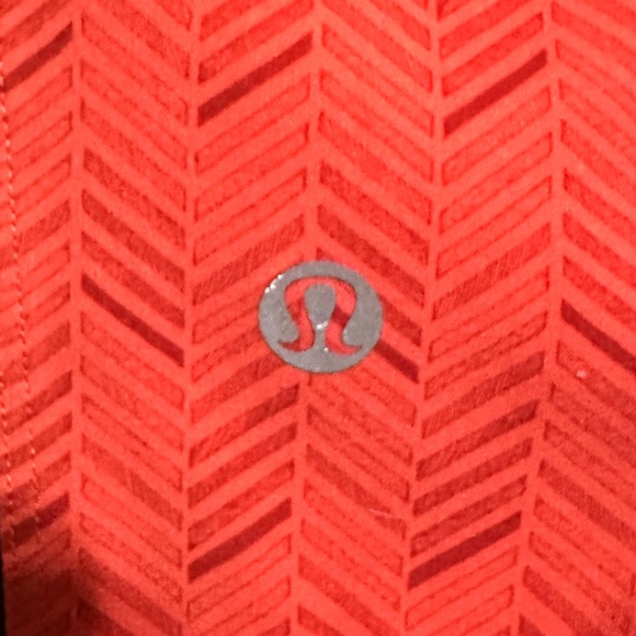 LULULEMON Men's Size Small Orange Pace Breaker Lined Athletic Shorts 7” - Picture 6 of 6